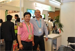 第18屆國際食用菌大會(huì)，與波蘭Champion出口總監(jiān)Tadeusz Raginiak一起2012.08.27