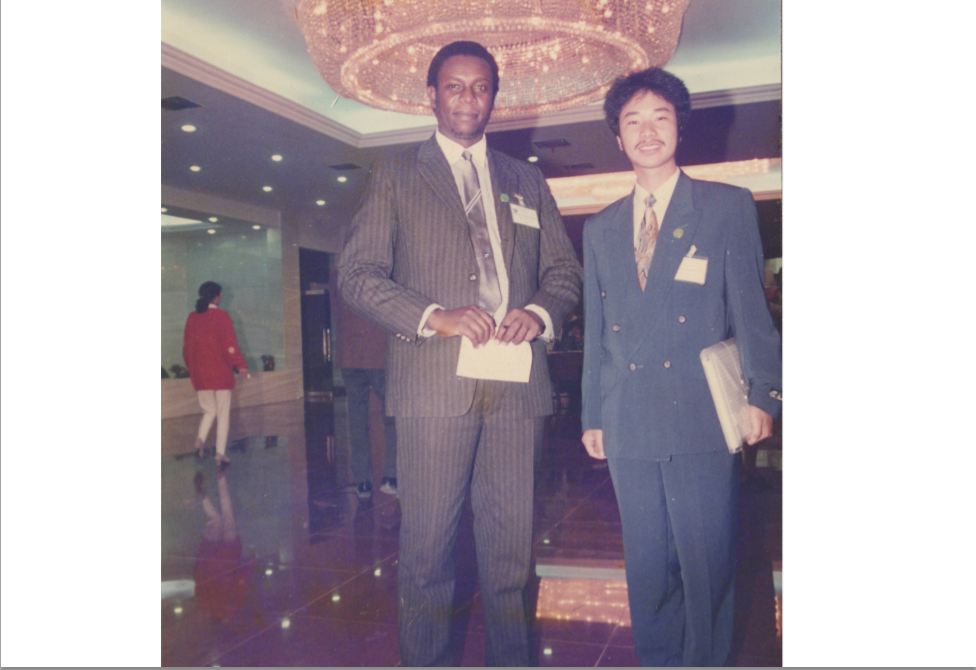 1994年國(guó)際會(huì)議與外國(guó)專(zhuān)家研討食用菌課題-億昌菌業(yè)